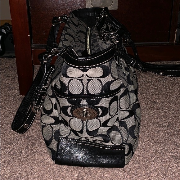 Coach Handbag - Picture 4 of 6